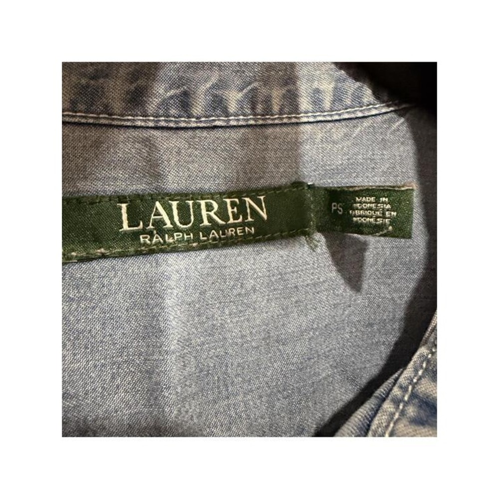 #74 LAUREN RALPH LAUREN Chambray Button up top blouse sz. petite small - Picture 2 of 9